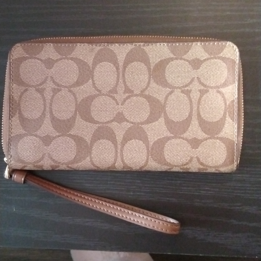 Coach Ladies Zip Around Wallet Wrist Strap Beige - Picture 3 of 6